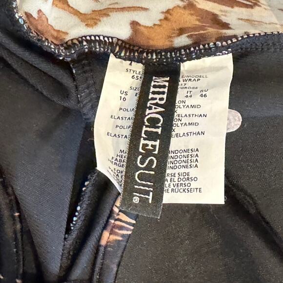 Miraclesuit Untamed It's A Wrap One Piece Swimsuit Size US/10 - Picture 5 of 8